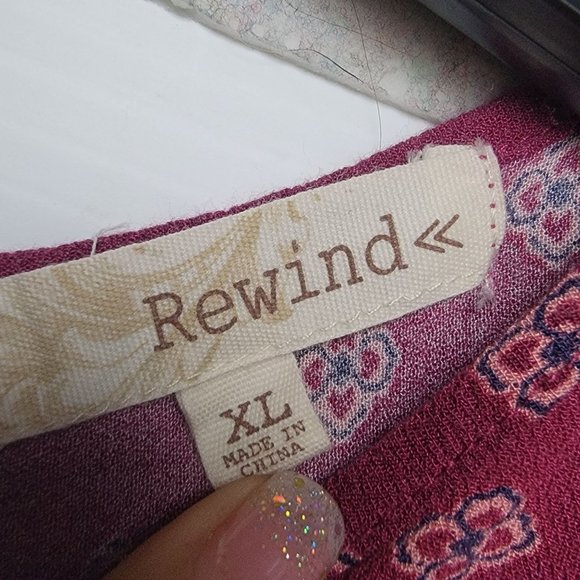 Size XL  Women's Rewind Romper Maroon Floral Damask Keyhole Sleeveless Jumpshort - Picture 4 of 7